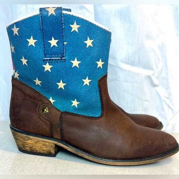 Brown Ankle Boots with American Flag Design - Picture 2 of 10